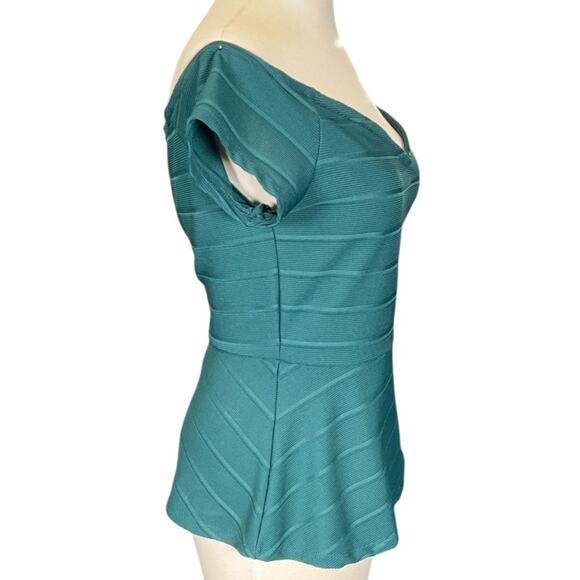 G by Guess Size Large Hunter Green Off The Shoulder Body Wrap Peplum Sexy Top - Picture 4 of 11